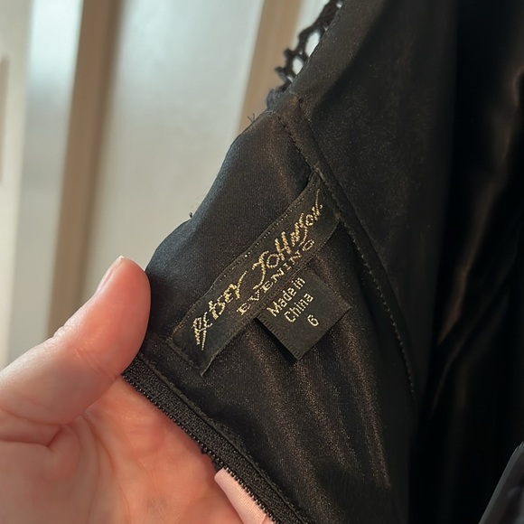 Betsey Johnson strapless tiered lace dress (size 6) - Picture 8 of 9